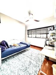 Blk 548 Jurong West Street 42 (Jurong West), HDB Executive #490831021